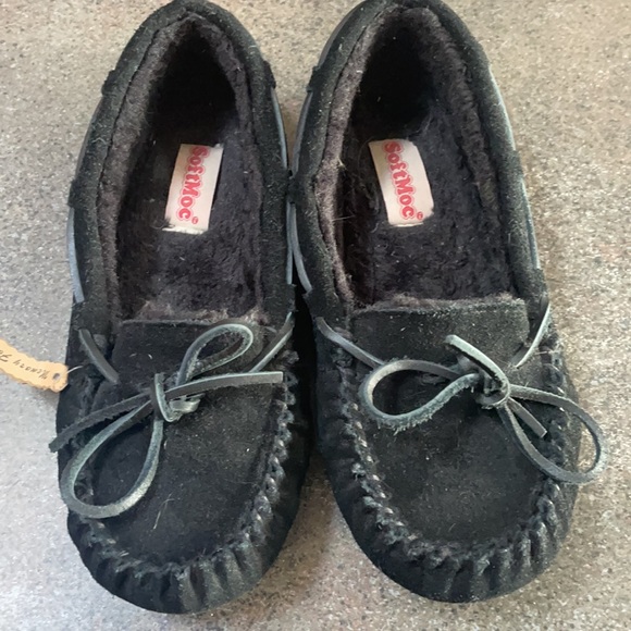 Softmoc Moccasins Size 5 kids - Like New - Picture 2 of 4